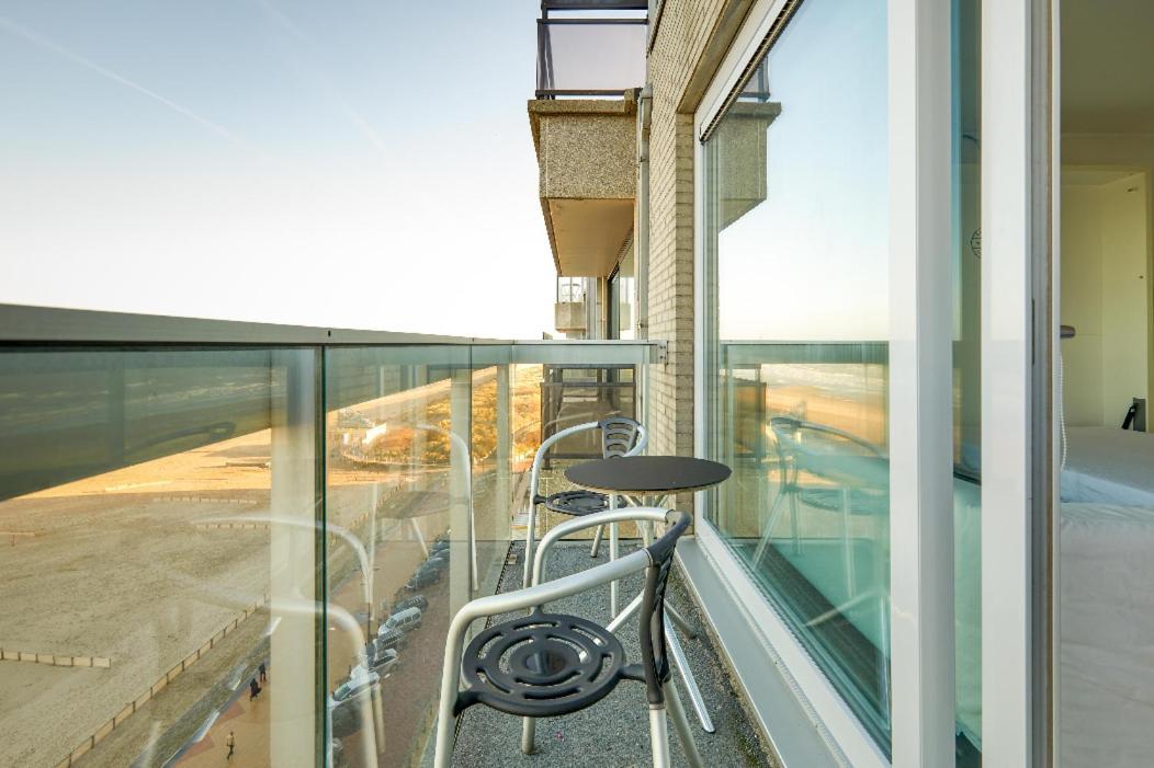 Beautiful Top Floor Seaview Studio Apartment B'Berge-Bruges Blankenberge Exterior foto